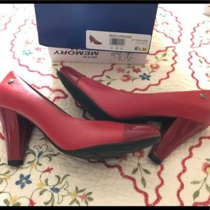 Cute red shoes. Two-toned